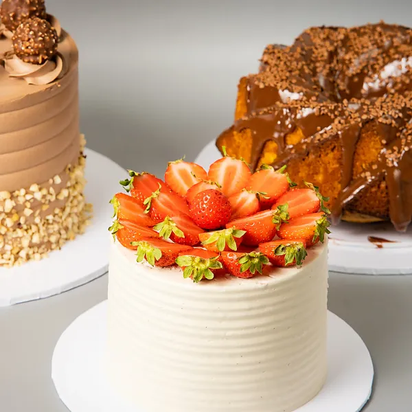 Carla's Cakes logo