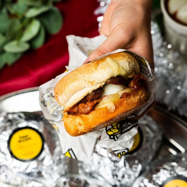 Which Wich Superior Sandwiches logo