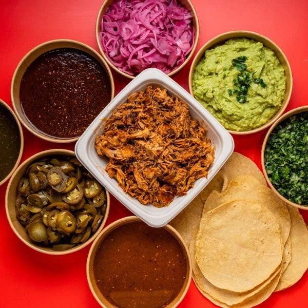 Hola Guacamole logo